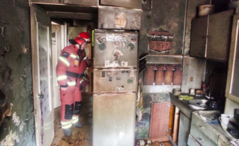 С пожаром в жилой квартире боролись в Заполярье Пожар