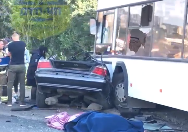 Последствия страшной аварии на Мурманском шоссе попали на видео ДТП