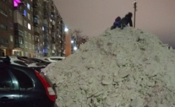 «Снежные горки в мурманских дворах представляют опасность» Снежные горки