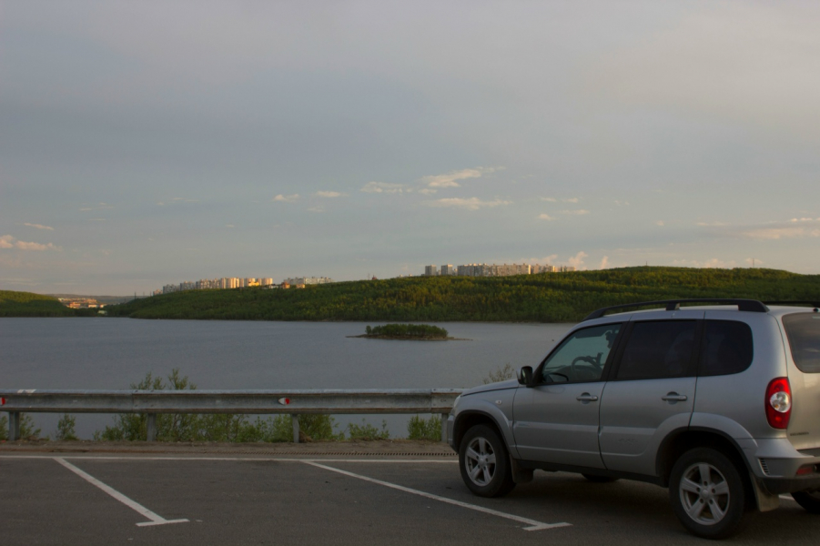 Автомобиль