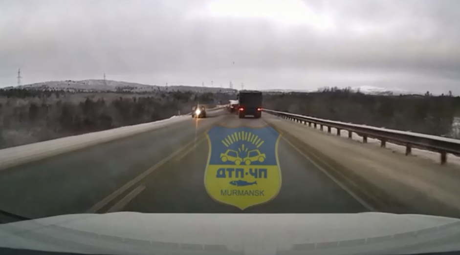 Момент жесткого ДТП на трассе в Мурманской области попал на видео ДТП