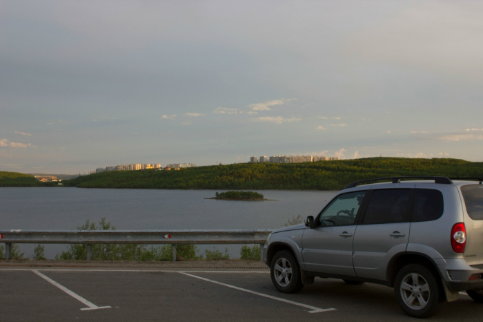 Автомобиль
