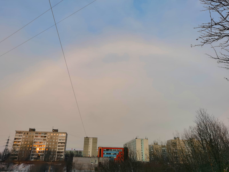 Редкое природное явление в Мурманске попало на видео Радуга