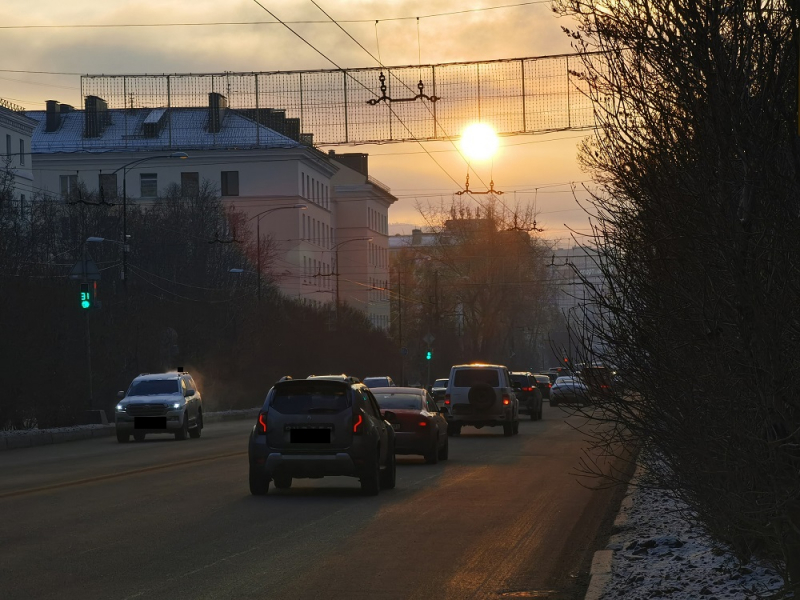 Пьяный водитель сбил пешехода в Мурманске Дорога