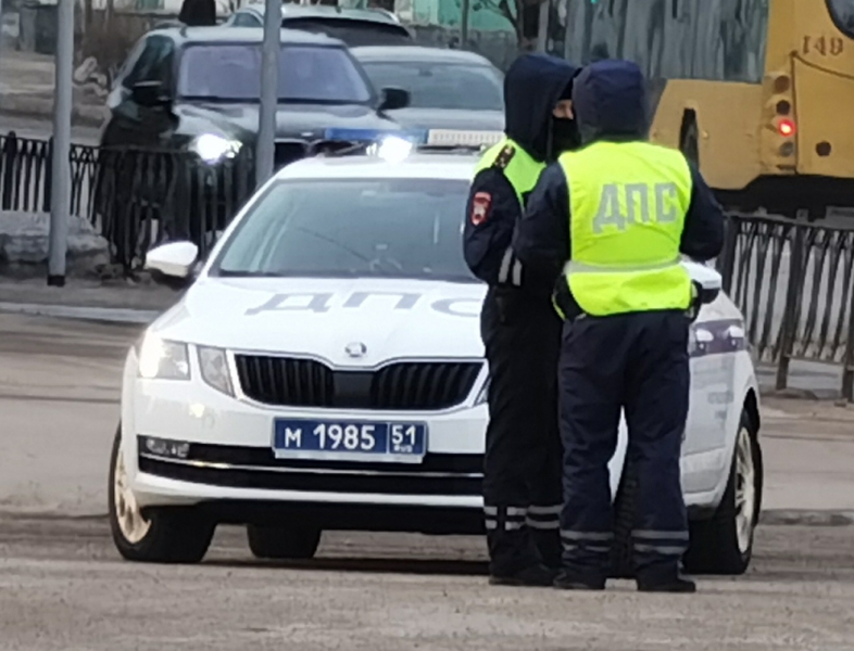 В Мурманске разыскивают очевидцев двух ДТП ДТП