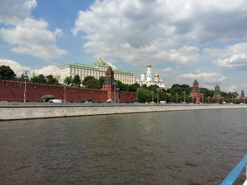 Владимир Путин выступит с посланием к Федеральному собранию Владимир Путин выступит с посланием к Федеральному собранию