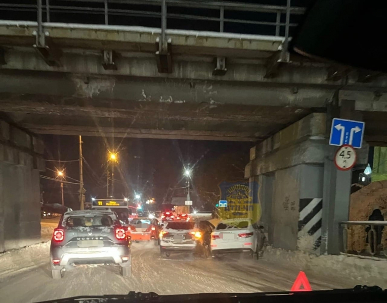 В Мурманске возник транспортный коллапс ДТП