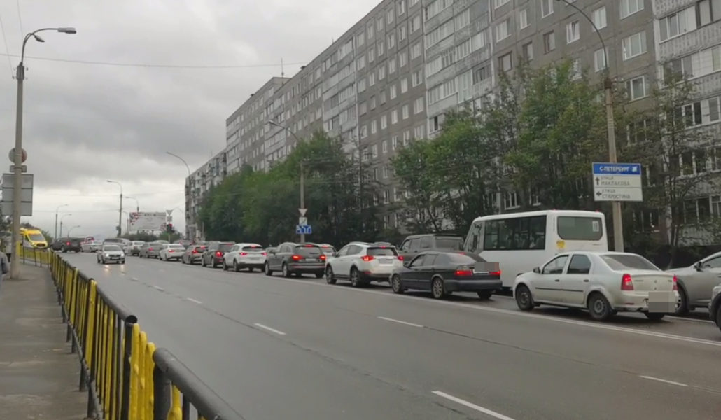 В Мурманске из-за ДТП собралась большая пробка Пробка