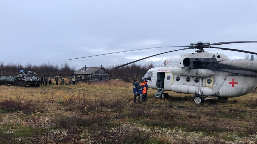 Пострадавшего у озера в Мурманской области мужчину эвакуировали Вертолет