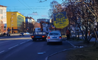 В Мурманске на Ленина эвакуируют автомобили Эвакуация