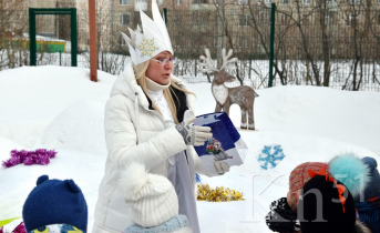 Спорт и мончегорские дошколята сделали Бабу Ягу добрее Спорт и мончегорские дошколята сделали Бабу Ягу добрее