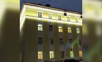 Вспышки, мерцания в центре Мурманска Архитектурная подсветка