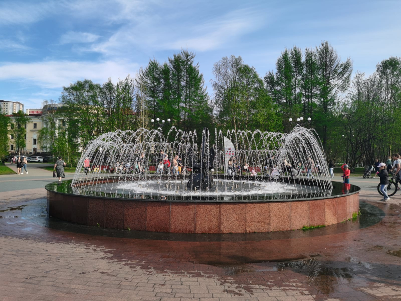 В центре Мурманска запустили фонтаны Фонтаны
