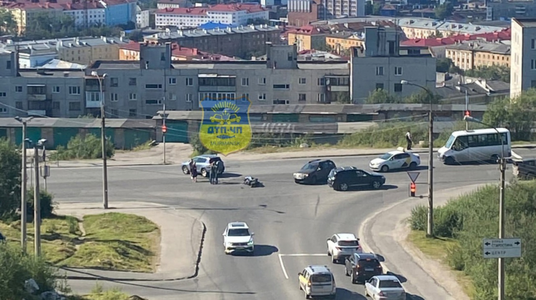 В Мурманске произошла жесткая авария с мотоциклистом ДТП