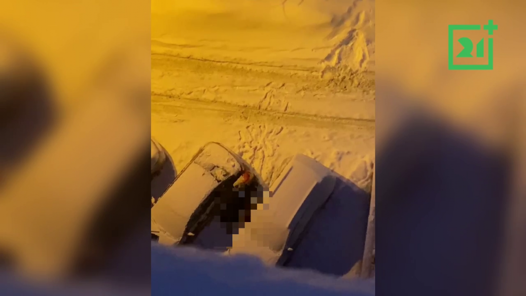 Из окна дома в Мурманске выпал человек Улица