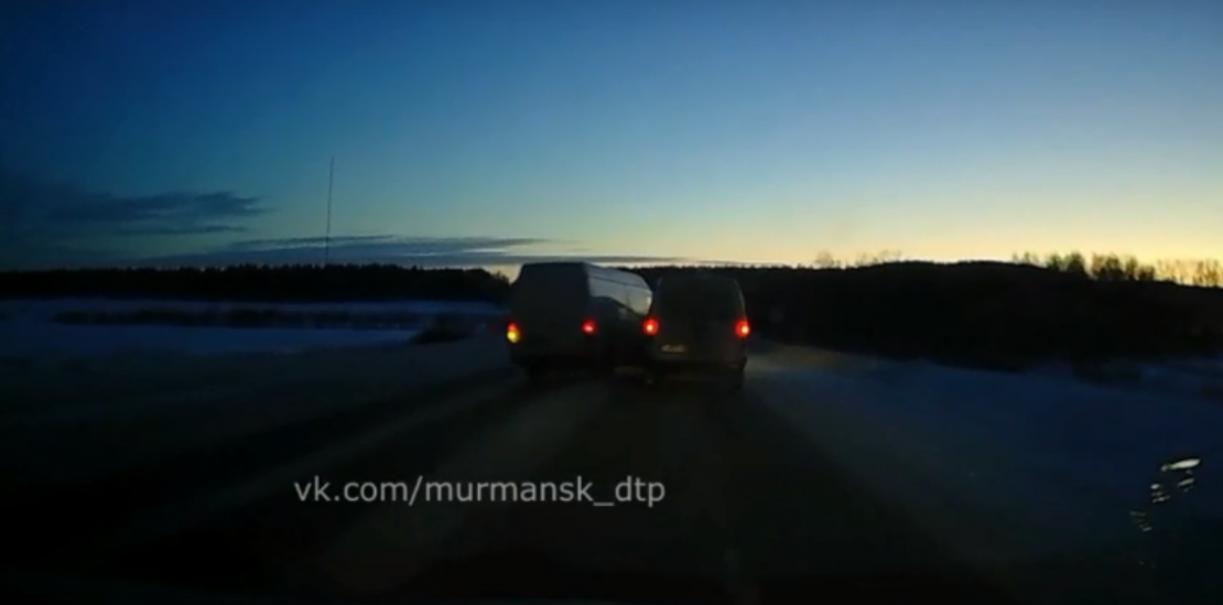 Момент ДТП на трассе в Мурманской области попал на видео ДТП