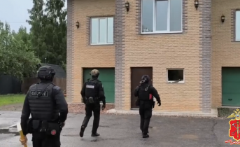 Полицейские задержали супружескую пару. Они организовали подпольный рыбный цех Полицейские