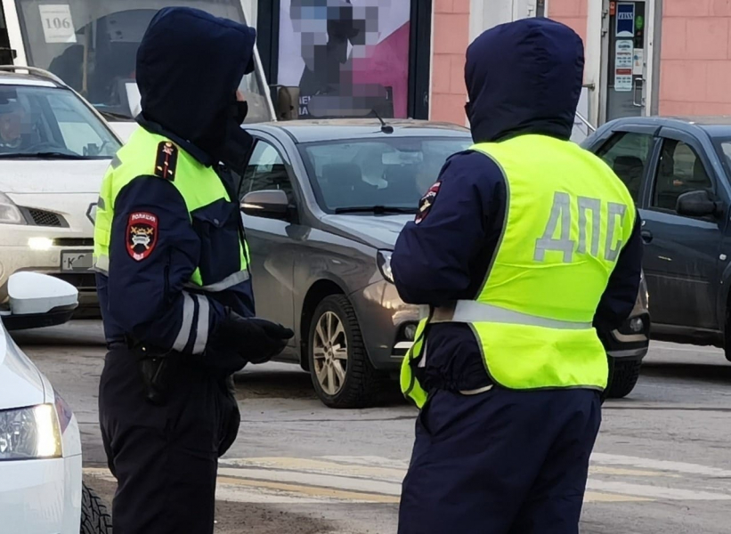В Мурманске эвакуируют автомобили ГИБДД
