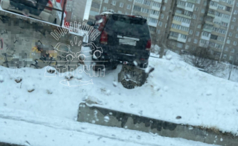 Необычное ДТП Автомобиль