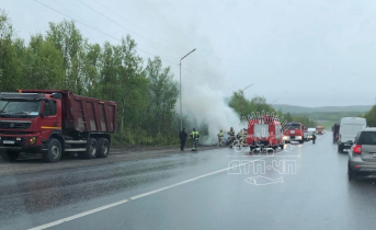 В Мурманской области загорелся самосвал с мусором ДТП