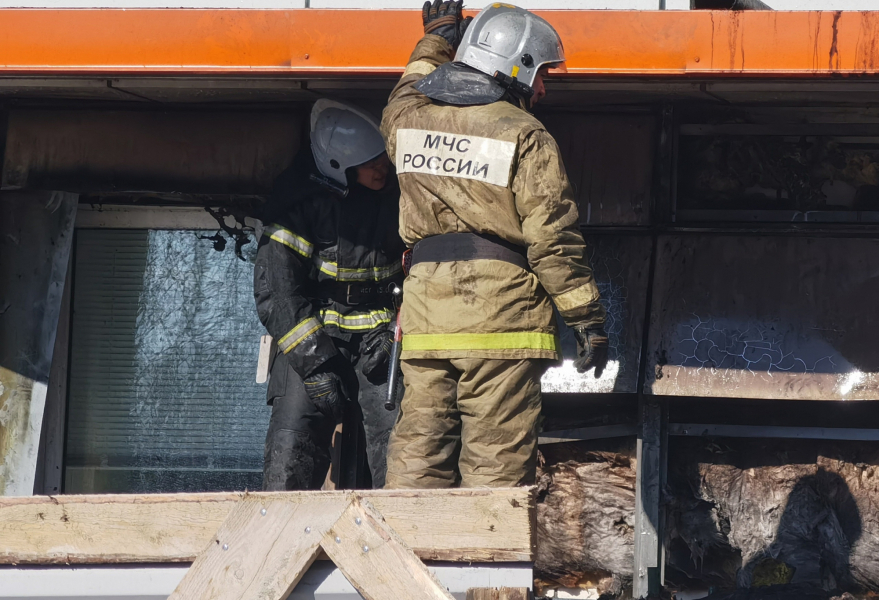 Очередной серьезный пожар ликвидировали в Заполярье МЧС