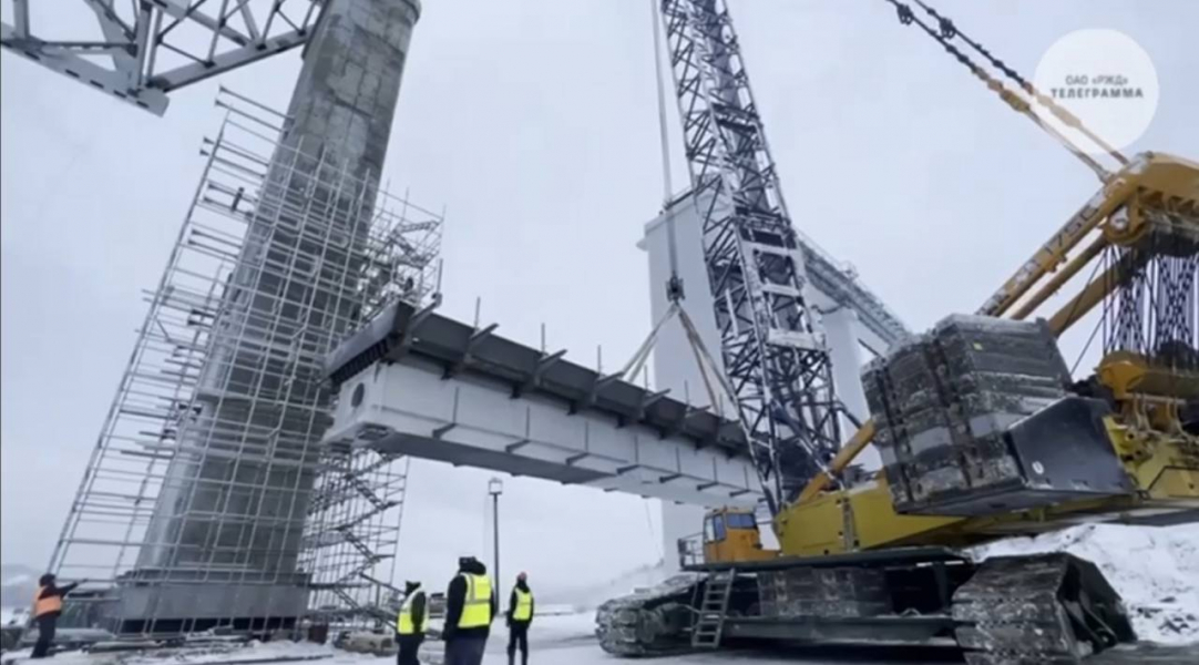 Стройка большого моста в Мурманской области подходит к концу Мост