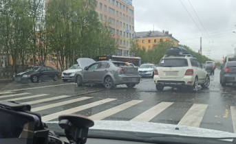 В центре Мурманска произошла серьезная авария Авария