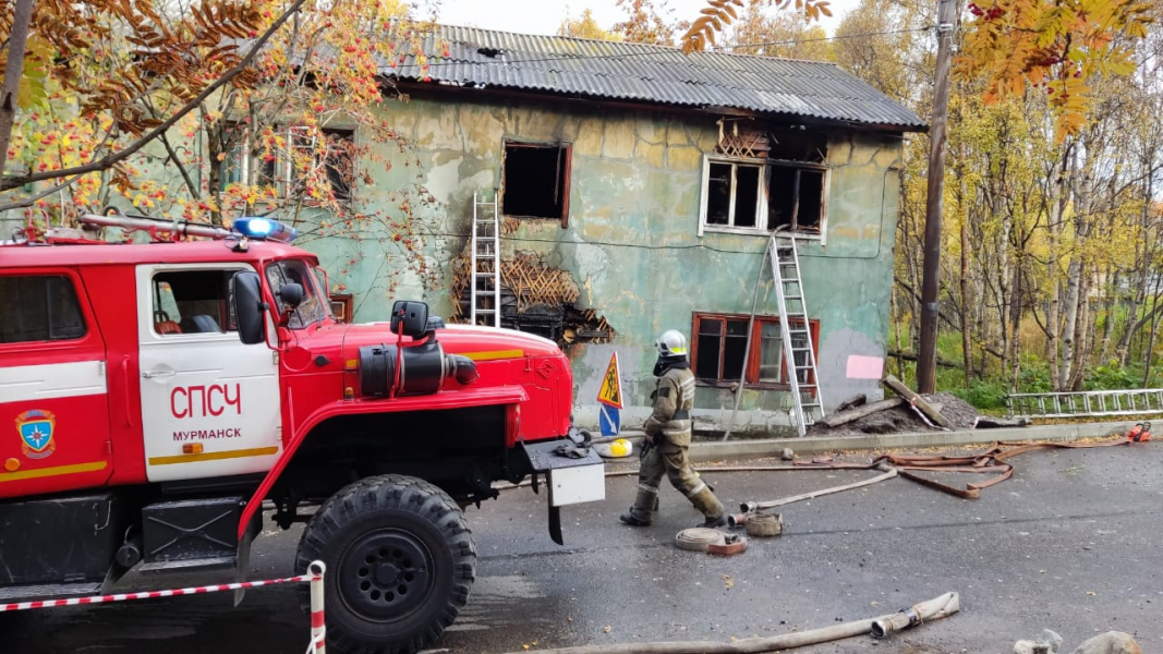 В Мурманске возбудили уголовное дело после гибели двух пенсионеров в пожаре Пожар