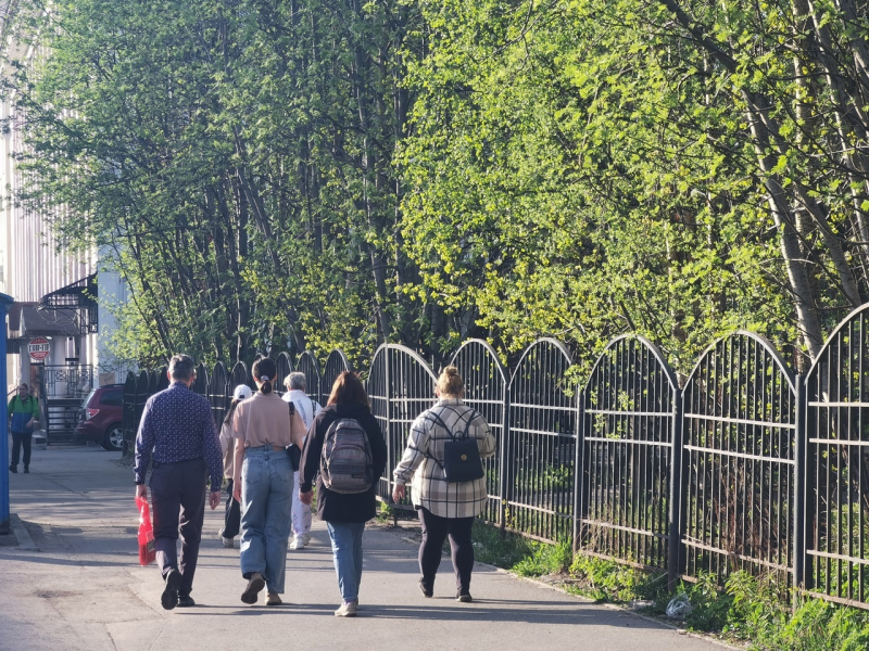 В Мурманской области 12-летний мальчик не вернулся из школы и пропал Прохожие