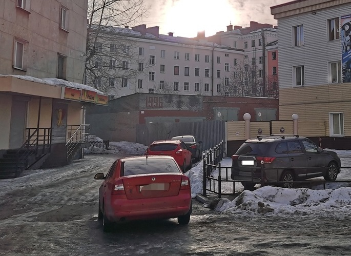 Автомобиль