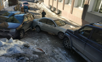 В Мурманске произошло нелепое ДТП ДТП