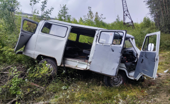 4 человека госпитализированы после ДТП в Мурманской области Авария