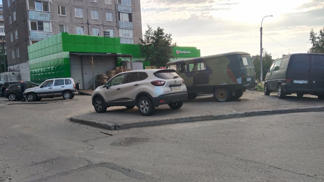 Парковка водителей в Мурманске вызвала интерес Парковка
