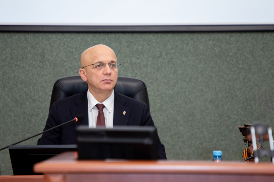 Спикер Карельского парламента рассказал о крупных выплатах для педагогов Спикер Карельского парламента рассказал о крупных выплатах для педагогов