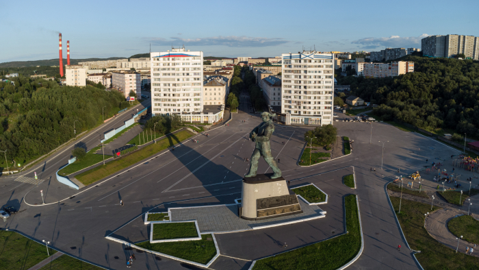 Город
