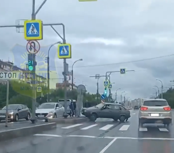 Последствия аварии в Мурманске попали на видео ДТП