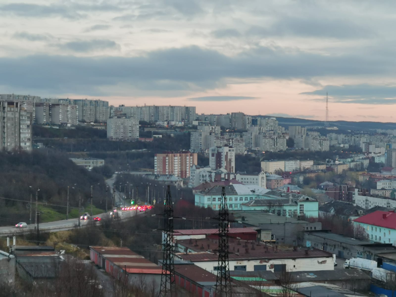 Мурманчанин в ресторане воткнул нож в сидящего рядом человека Мурманск