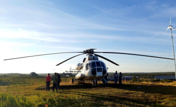 Туриста спасли на вертолете в Мурманской области Вертолет