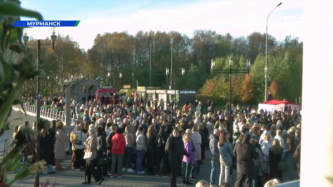 Мурманчане вышли на митинг Мурманчане вышли на митинг
