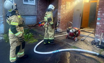 В Мурманской области ночью сгорела квартира Пожар