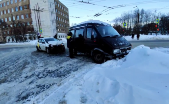 В Мурманске произошло ДТП с участием такси ДТП