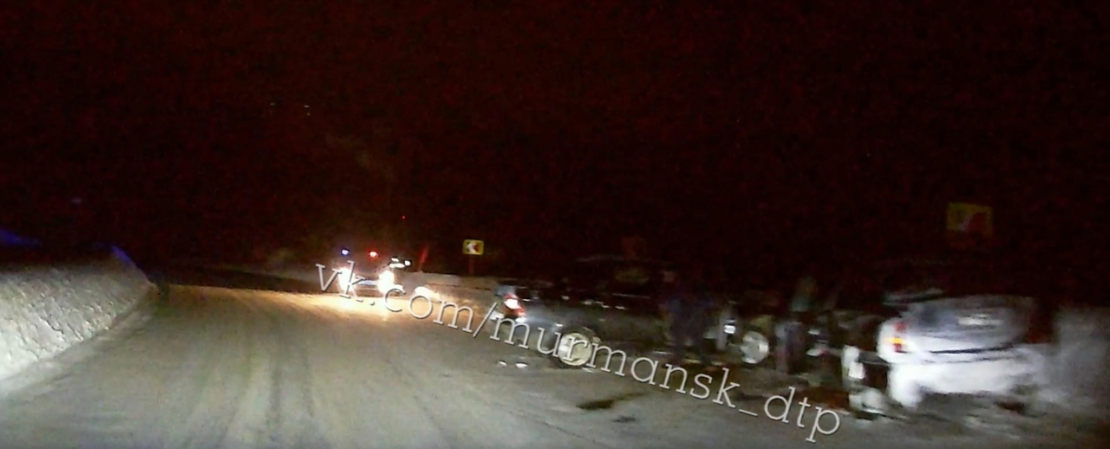 В серьезной аварии на трассе в Мурманской области пострадали 4 человека Авария