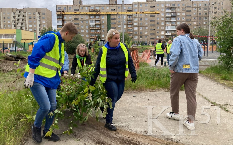 В Заполярном работал большой экодесант В Заполярном работал большой экодесант