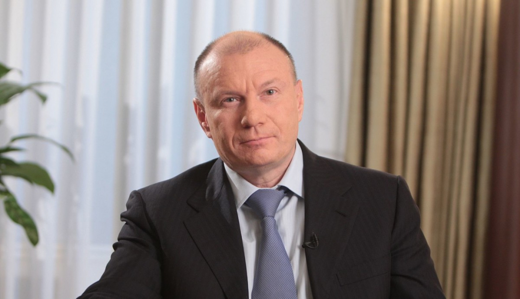 Владимир Потанин поздравил мончегорцев с присвоением звания «Город трудовой доблести» Владимир Потанин