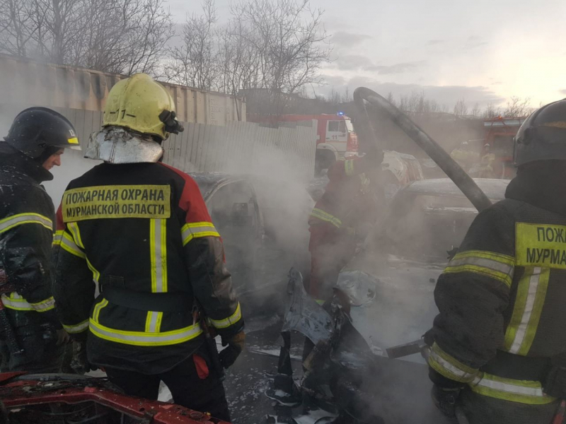 В Мурманской области сгорел автомобиль Пожар