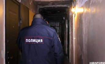 Во время дружеских посиделок в Мурманской области зарезали собаку Полиция