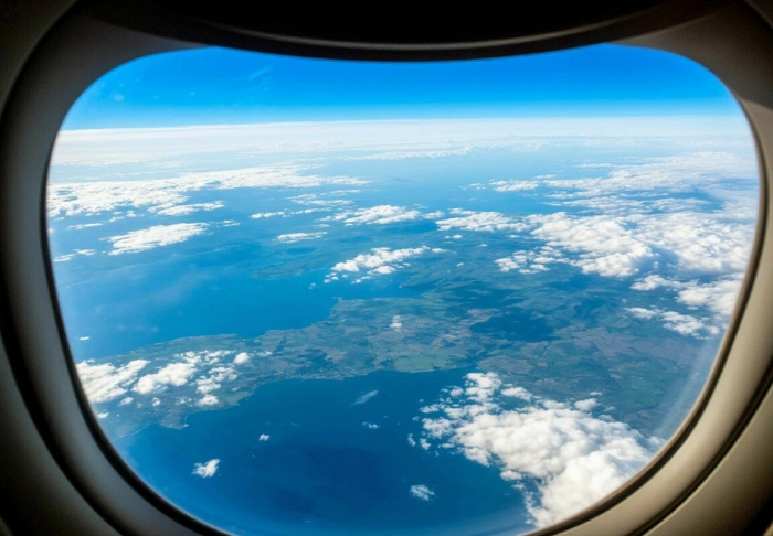 Самолет