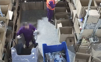 Сотрудник популярного маркетплейса попал под уголовную статью в Заполярье Кража