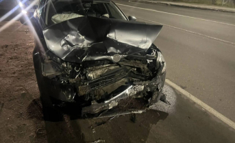 15-летний подросток на питбайке попал в аварию в Мурманске 15-летний подросток на питбайке попал в аварию в Мурманске