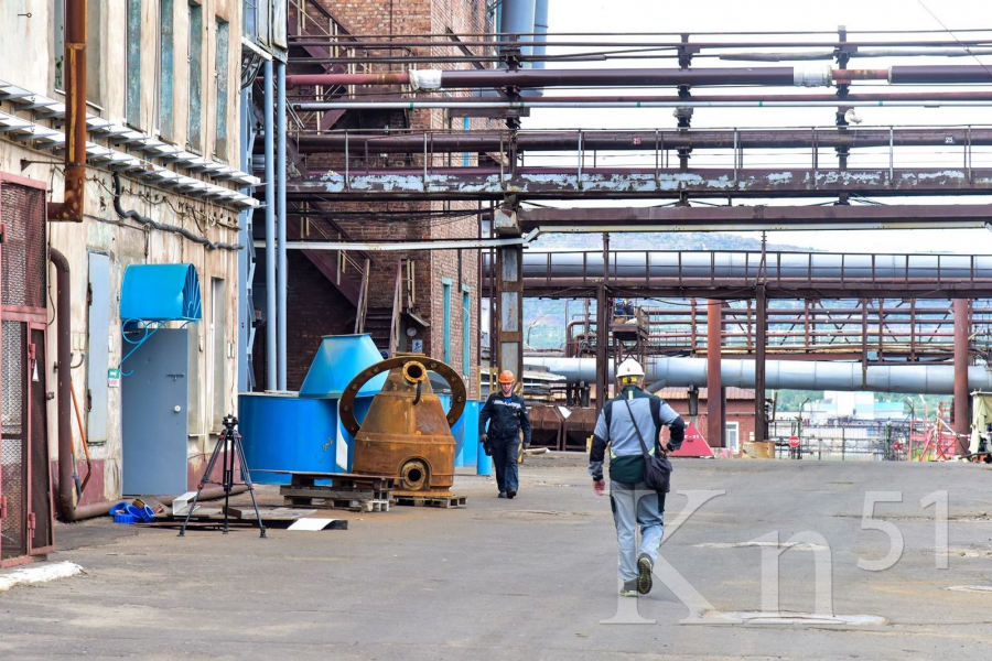 В Мончегорске на промплощадке Кольской ГМК ремонтируют газгольдер В Мончегорске на промплощадке Кольской ГМК ремонтируют газгольдер